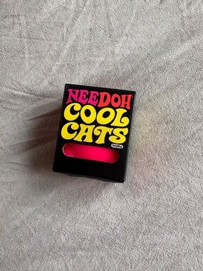 Needoh Cool Cats Sensory Learning Toy – Bright Pink